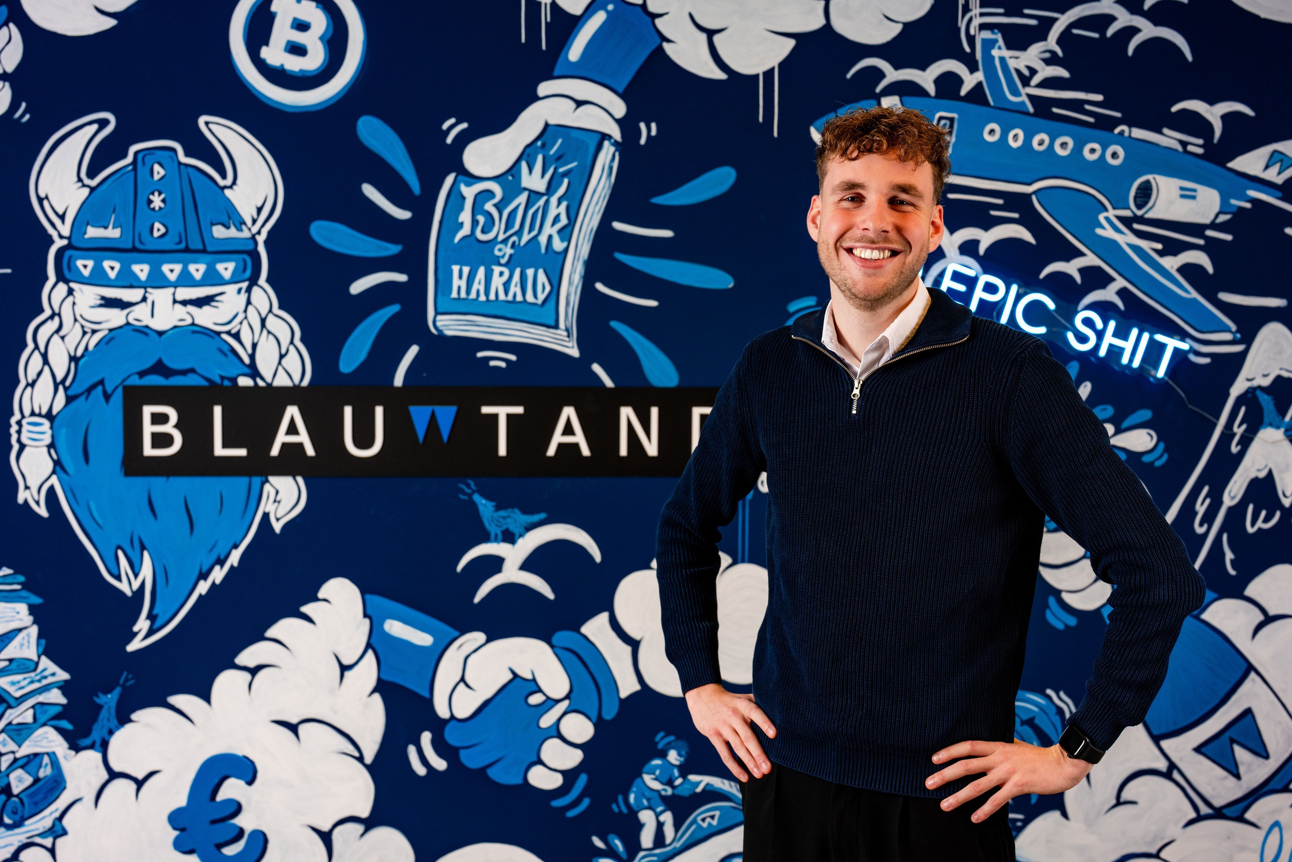 Daan specialist netwerkbeheerder vacatures voor een blauwe muur